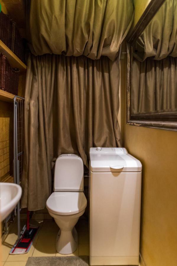Appartamento Antique Old Town Studio By Urban Rent Vilnius Esterno foto