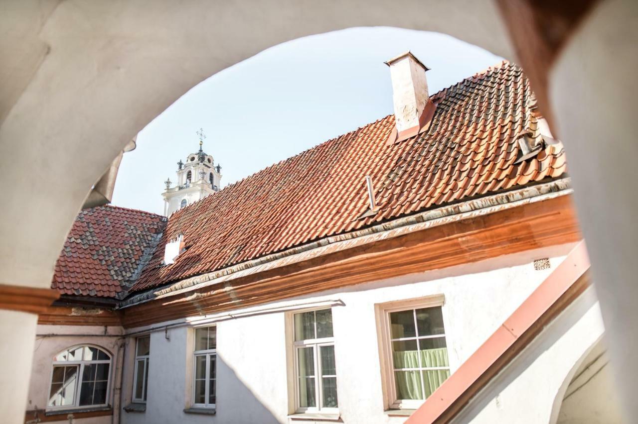 Appartamento Antique Old Town Studio By Urban Rent Vilnius Esterno foto